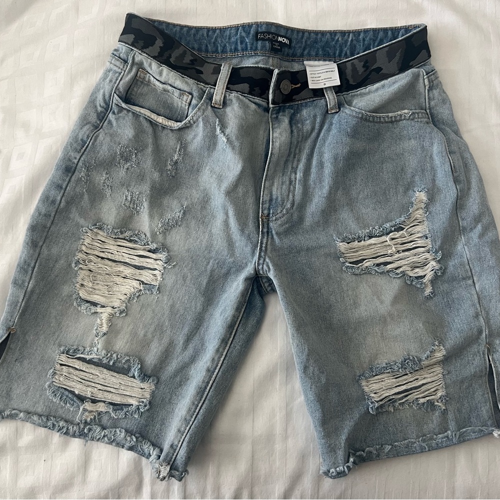 Fashion Nova Ripped Jean shorts size 9
